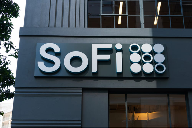 美国数字个人理财平台SoFi连续出击，借力科技拓展金融业务版图。