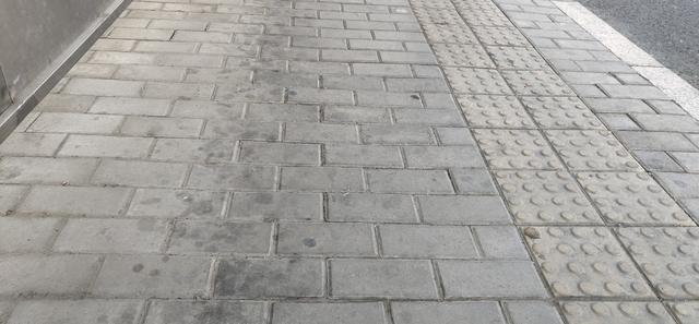 罚！以后在北京千万别随地吐痰，一次200元