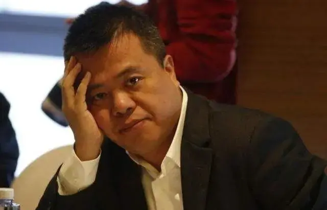 前首富捐10亿给美国，称：中国缺钱不是我的错！今想回国投资？