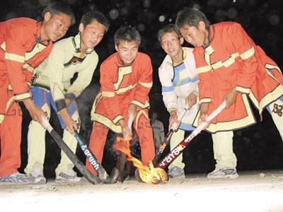 传承千年的达斡尔族曲棍球文化