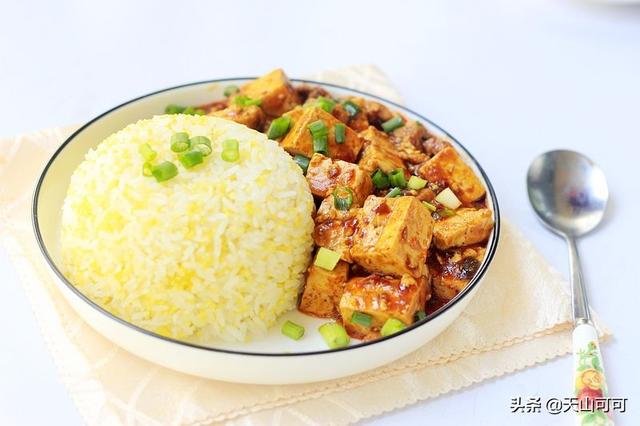 米饭和豆腐这样搭配，低糖低脂，想减肥多吃吧