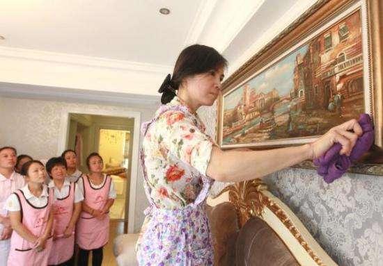 这个国家以输出女佣人而著名，国家的十大富豪，有8个都是中国人