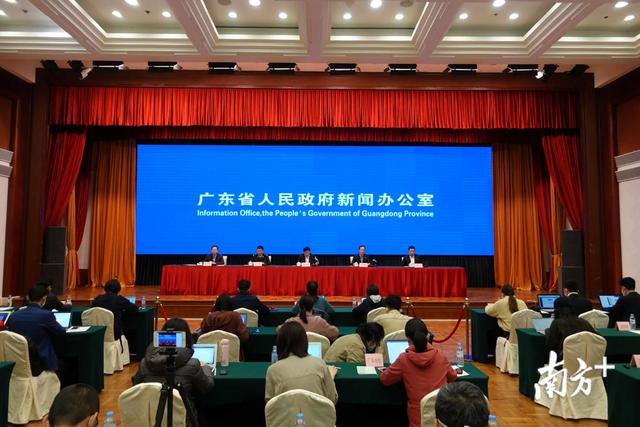 2日0至12时，广东新增1例境外输入病例，为汕头报告英国输入