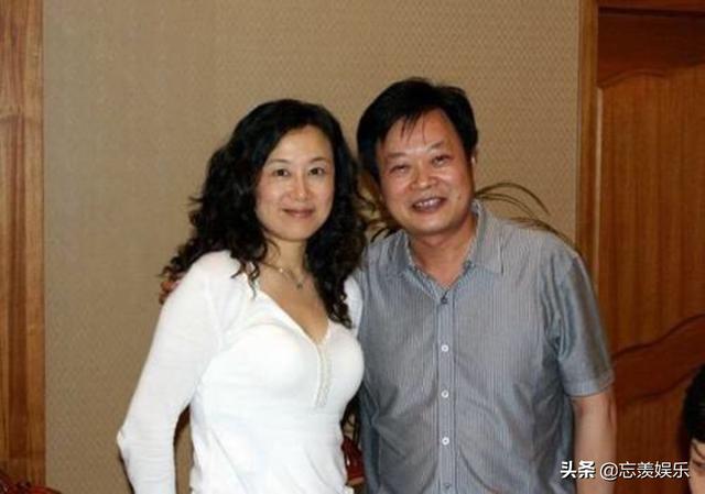 21岁一剧成名，25岁嫁“乒乓王子”江嘉良，57岁成“母亲专业户”