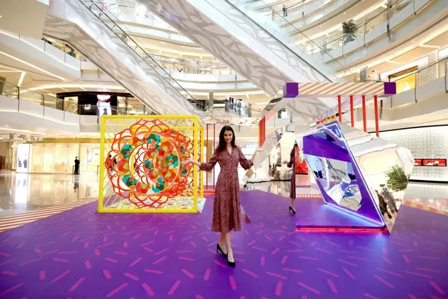 上海ifc商场鎏光溢彩万花筒艺术展