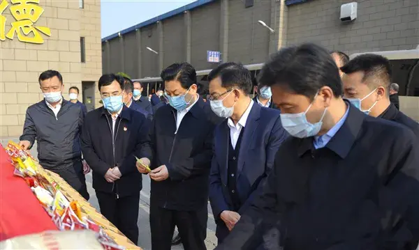 贵州省铜仁市考察团到驿城区考察交流农产品加工业发展