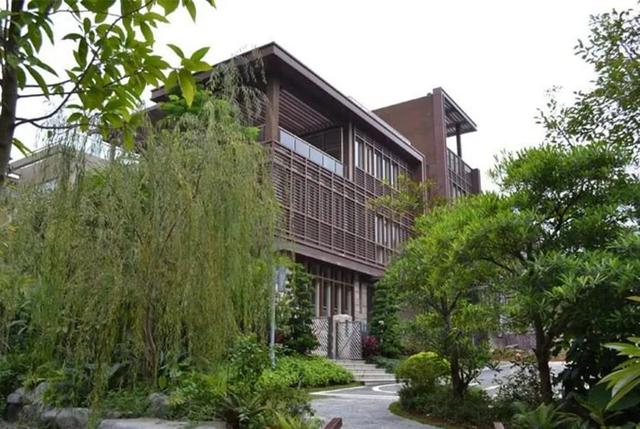 「东盟商务区绝版别墅」改造后面积1100㎡！全屋顶级配置，售价……
