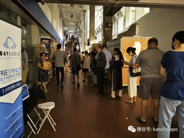 听到要封国，新加坡第三波囤货潮 | 今日新增65 本地传播持续增加