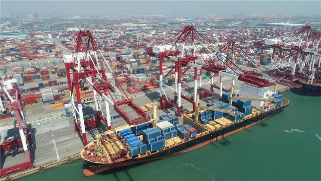 青岛：港航联手助力新加坡抗疫