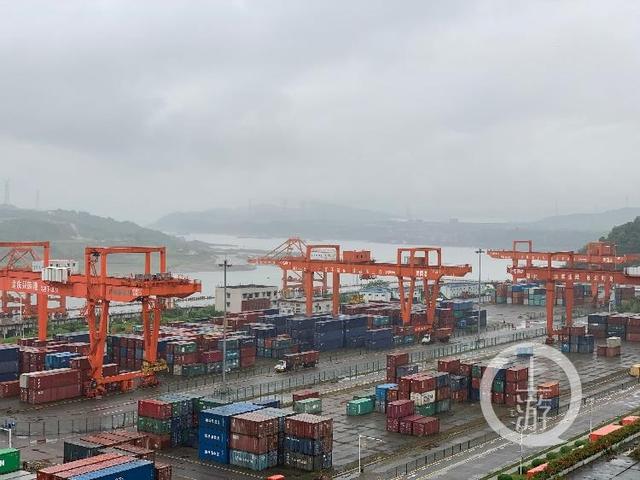 重庆自贸区三周年丨“双枢纽港”联动 果园港、新加坡港加速西部陆海新通道建设
