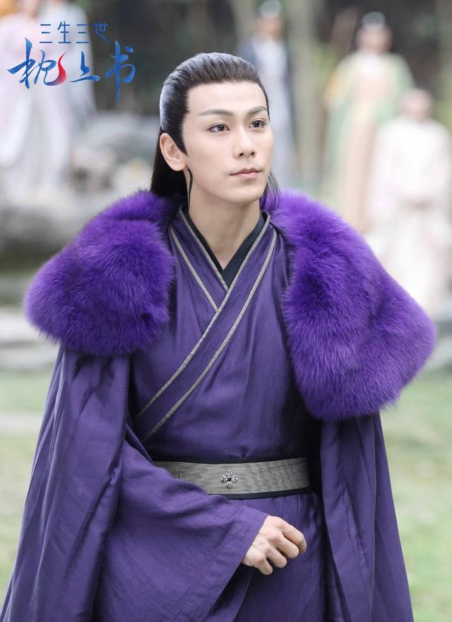 女大三抱金砖，三生三世枕上书里的最帅魔君，娶了三块金砖