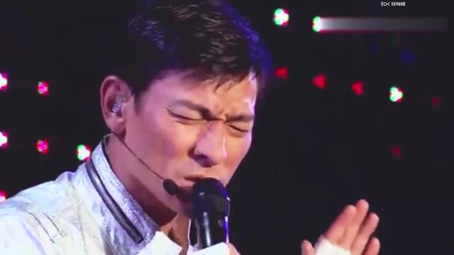 《谢谢你的爱》该曲在新加坡获得海外至尊荣誉奖等奖项