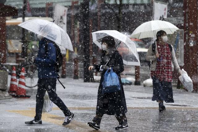 穆迪分析师预计亚洲范围内，日本和新加坡经济受疫情影响最严重