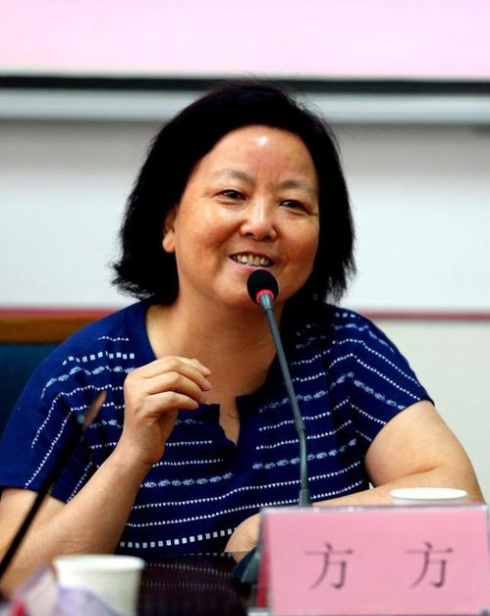 相比方方的"高级背叛"，美国陈冲"抗疫日记"，一句话道出国人心声