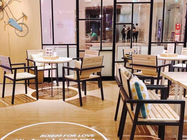 重庆解放碑最冷清的商场，吃饭不用等位，却藏着一家西泰料理