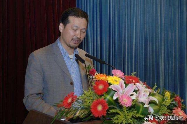 又一首富“移民”新加坡，刚上市就豪橫分红，近90%入了自家口袋