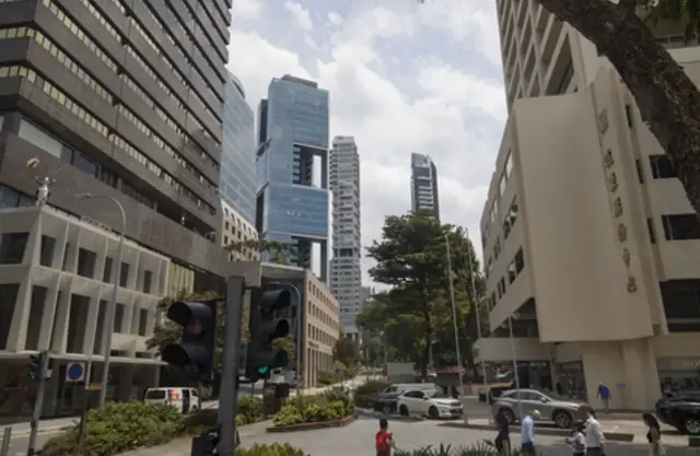新加坡单日新增病例近千 抗疫形势缘何逆转？