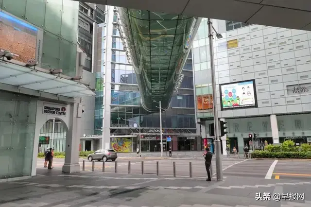 新加坡“半封城”的第一天状况