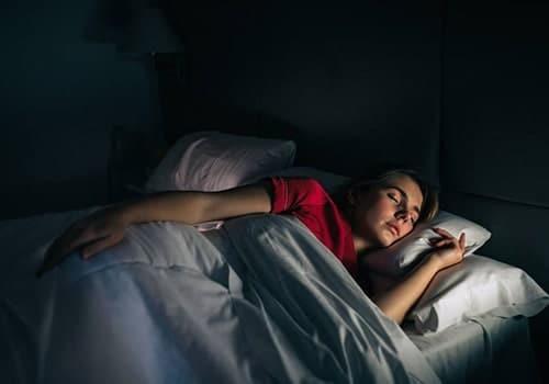 帮助您在睡觉时减肥的7条提示