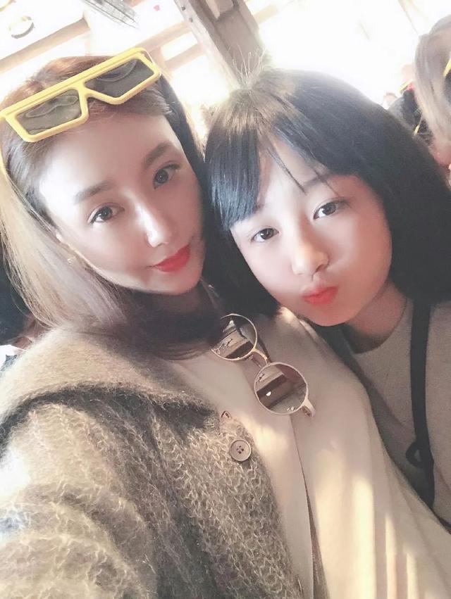 吴启华11岁女儿化妆表演样样精通，又一个星二代即将养成？