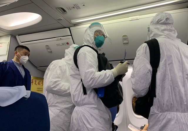 疫情期间，从新加坡回中国的他们都经历了什么？