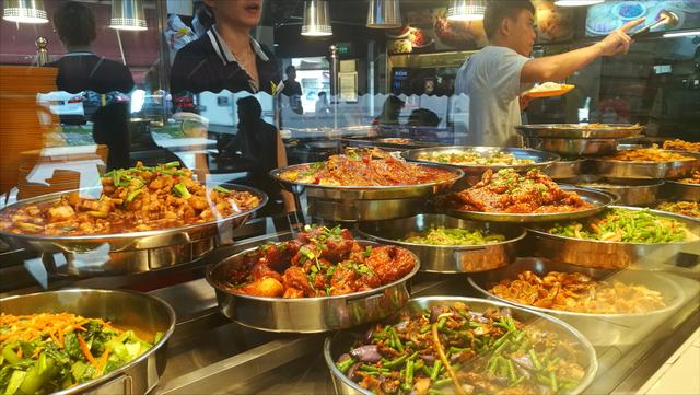 映象胶囊@新加坡，1-10元在大食代都能吃到哪些各国美食？