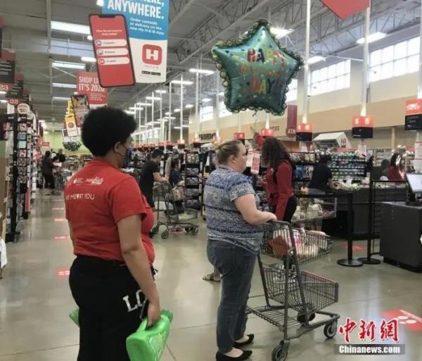 全球新冠肺炎死亡病例超16万，美国多州要求解除“居家令”