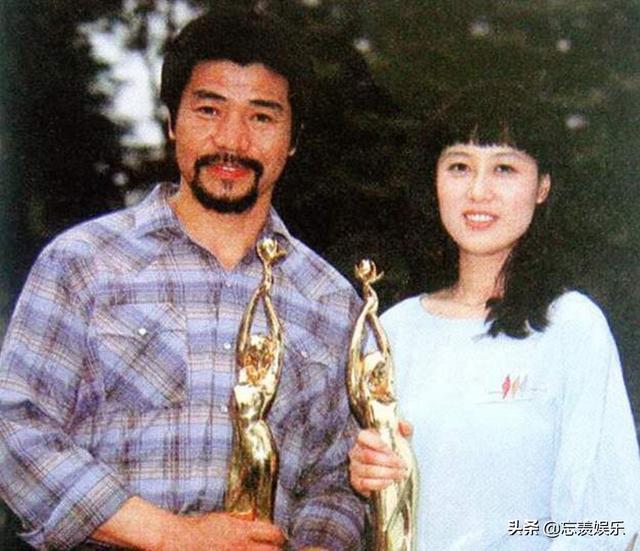21岁一剧成名，25岁嫁“乒乓王子”江嘉良，57岁成“母亲专业户”