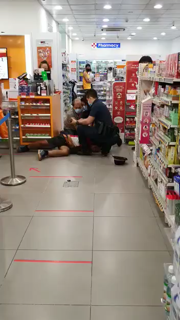 新加坡行动了，不戴口罩你倒霉了。