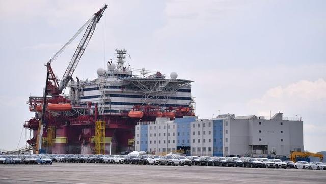 应对新冠肺炎疫情，新加坡外籍劳工搬入海上浮动宿舍