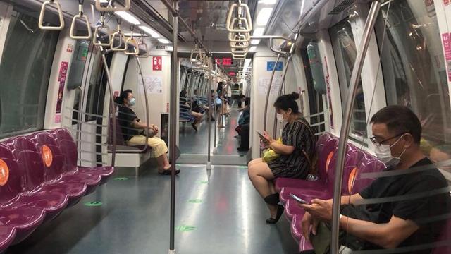 新加坡规定：首次出门不戴口罩罚1500元