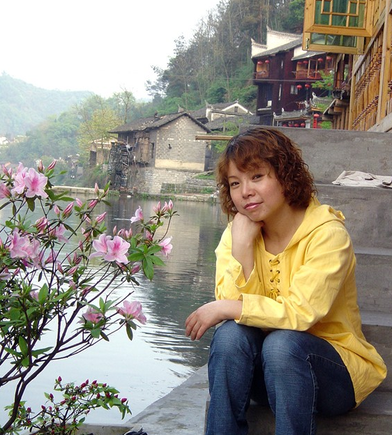 当代青年女画家鱼漫——唯美雅致 翰墨飘香