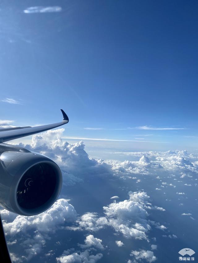 长达17h的商务舱之旅！只能斜躺算个啥，疫情期间没停飞就不错了