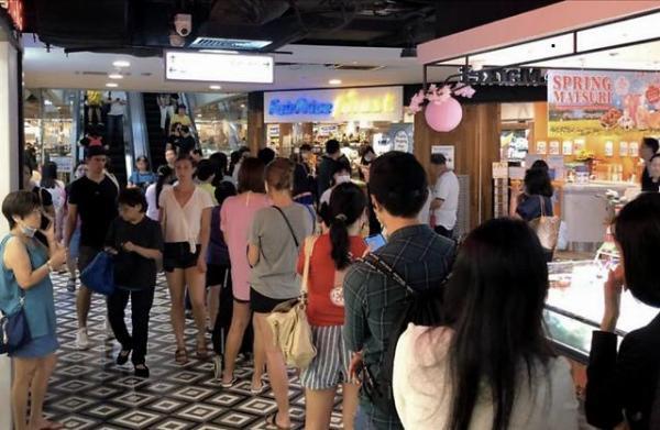 传言总理确诊将封城 引发抢购潮 新加坡再次呼吁供应充足勿传谣