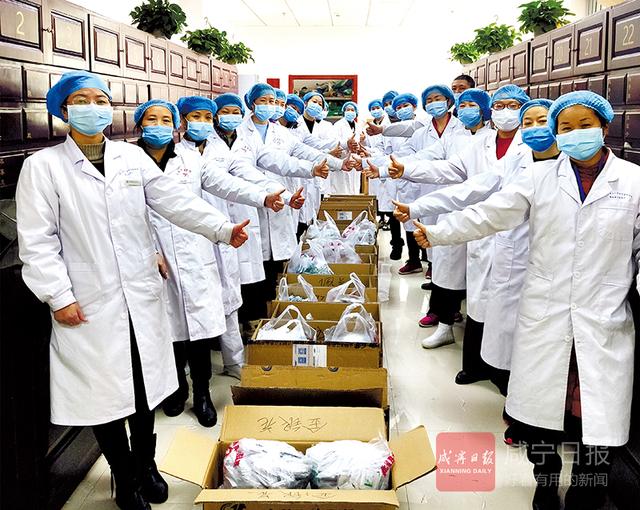 嘉鱼：站稳人民立场 汇聚磅礴力量 打赢两场战役