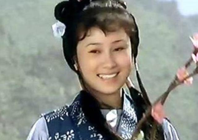 丁岚：巅峰时移民新加坡，落寞后弃演从商，如今成为亿万富婆