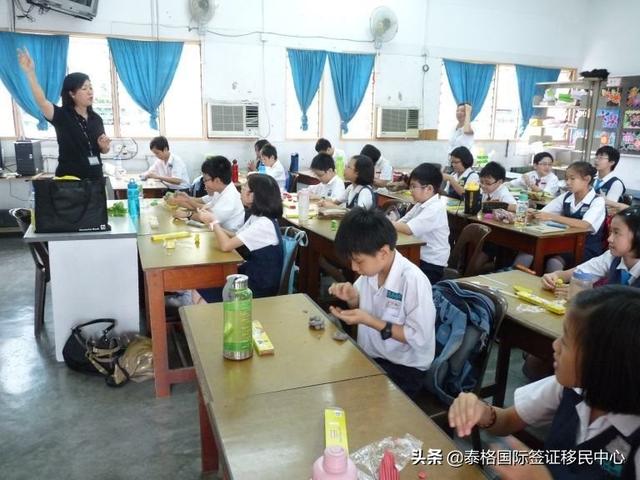 关于就读马来西亚华人小学和华人中学的问答