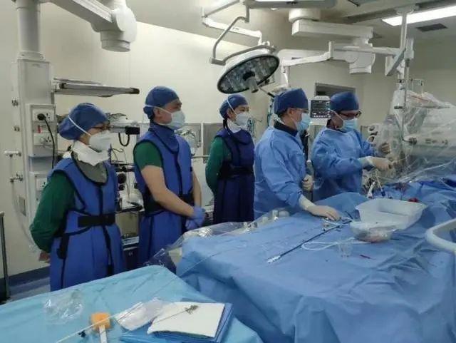 湖北：零突破！武汉协和医院完成国内首创治疗心力衰竭的心房分流器植入术