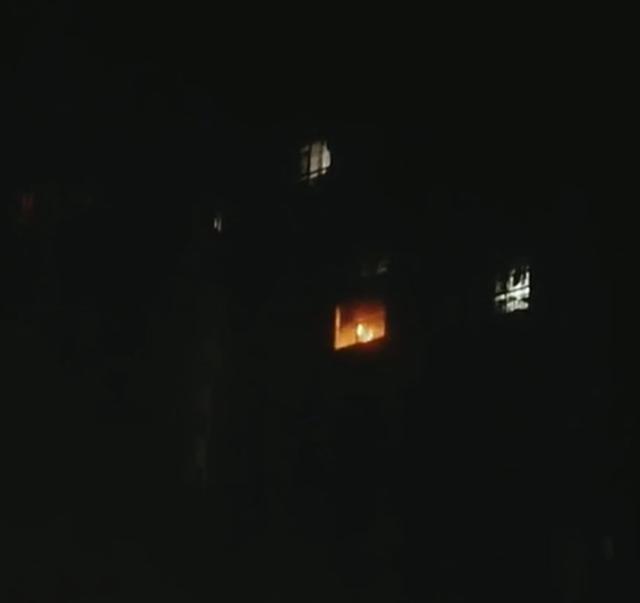 辽宁大连一小区起火致一对老夫妻遇难 当地：系一氧化碳中毒身亡