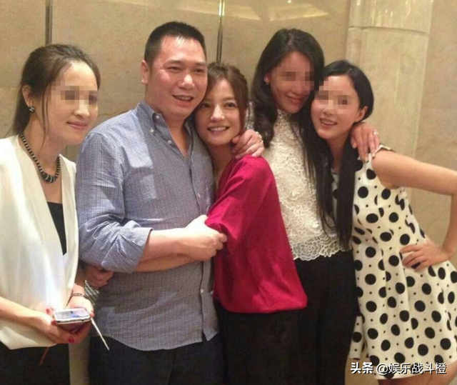 赵薇夫妇买下新加坡1.4亿豪宅，身负官司，欠债2亿玩消失