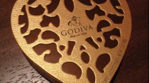 Godiva 心形巧克力，新加坡樟宜机场购买！