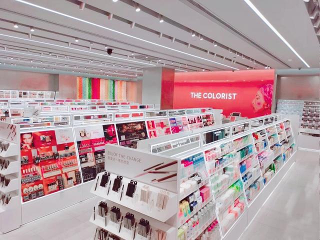 国货美妆集合店THE COLORIST和WOW COLOUR高歌猛进，年内增加过百门店