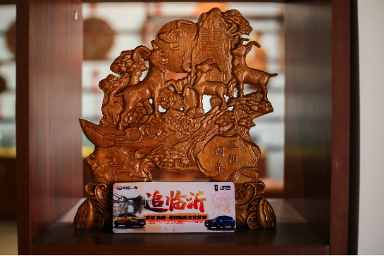 蒙阴县桃墟镇的桃木雕刻厉害了，省级媒体来采访！