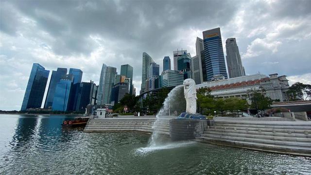 新加坡将全年经济展望下调为衰退4%至7%