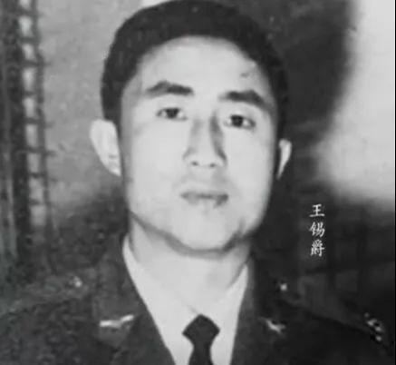 1986年，他突然驾驶飞机从台湾飞向大陆，后来结果怎么样？