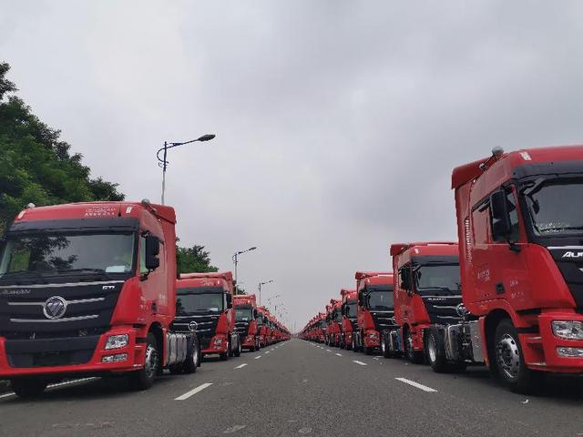 快递市场抢食者再入局：极兔速递350辆重卡在渝上牌