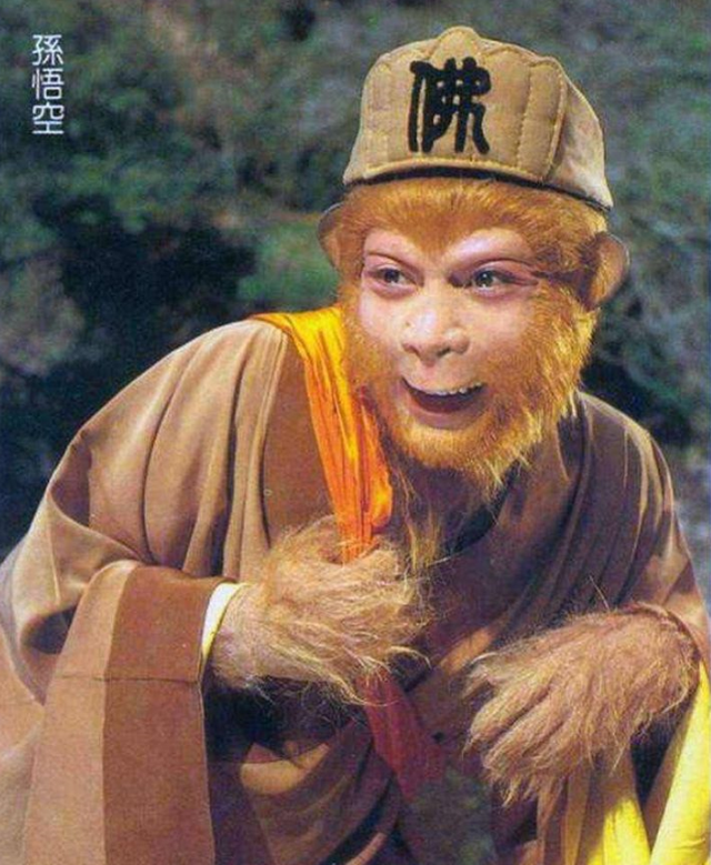 为什么六小龄童总是拿着自己的角色吃老本？