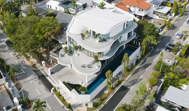 自由流动曲线之美！新加坡极简未来感泳池别墅