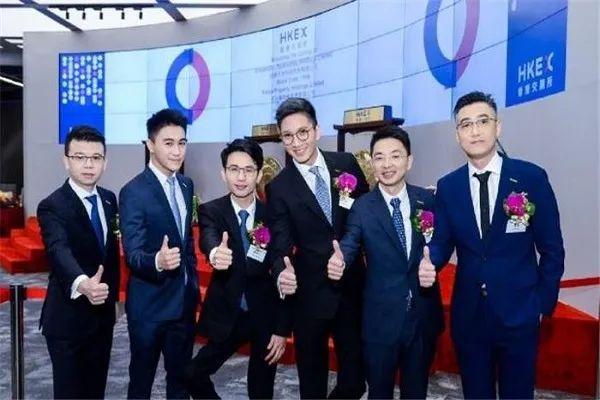 好励志！赌王儿子上海创业，住5平米房子，搭地铁上班