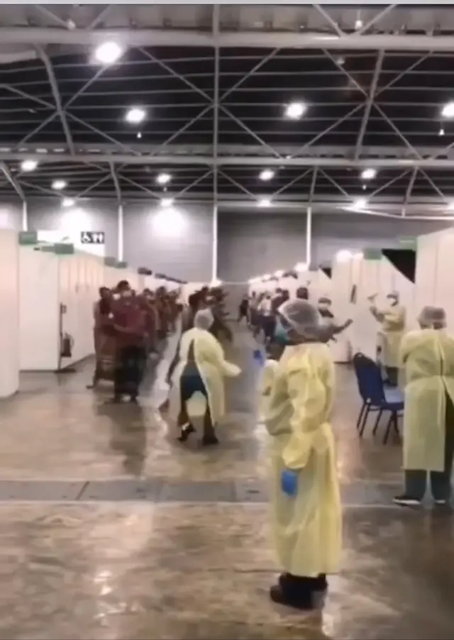 新加坡方舱医院歌舞声声！加油世界！一切病毒🦠都会过去！